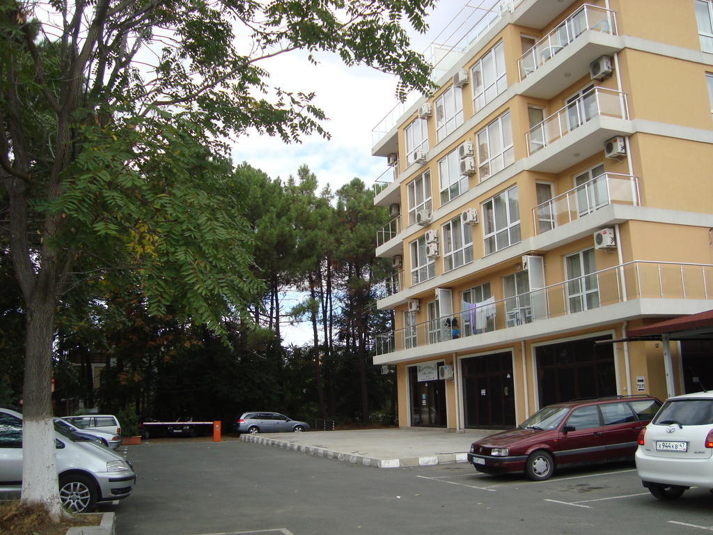 Flores Park Sunny Beach Exterior photo